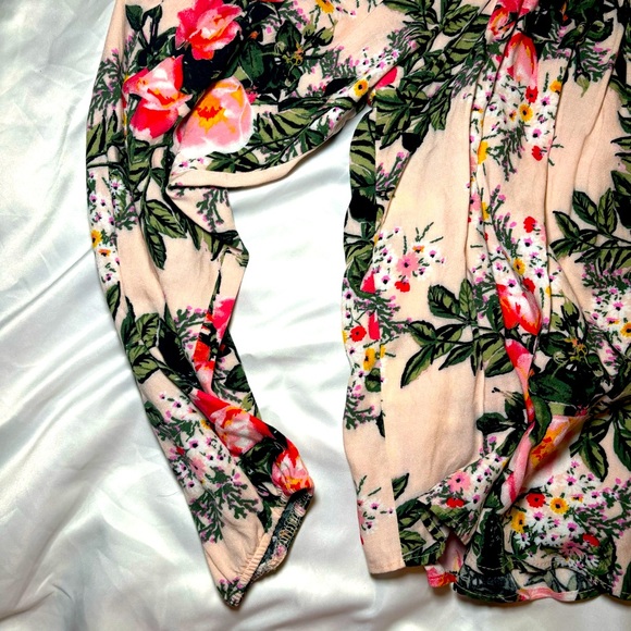 Alter’d State Women’s Medium Floral Shirt Blouse - Picture 14 of 16